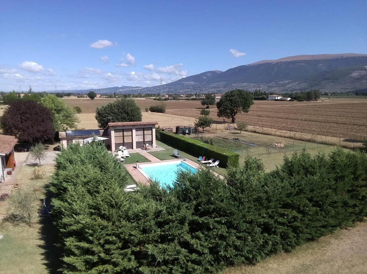 Maison d'hôtes Le Ghiande à Spello Extérieur photo