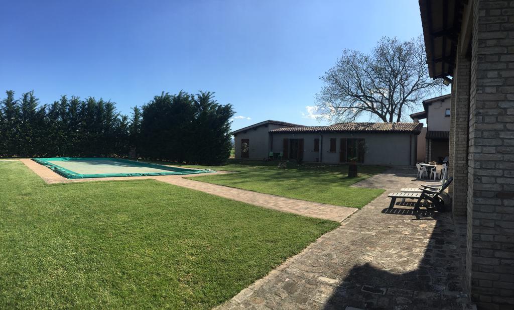 Maison d'hôtes Le Ghiande à Spello Extérieur photo