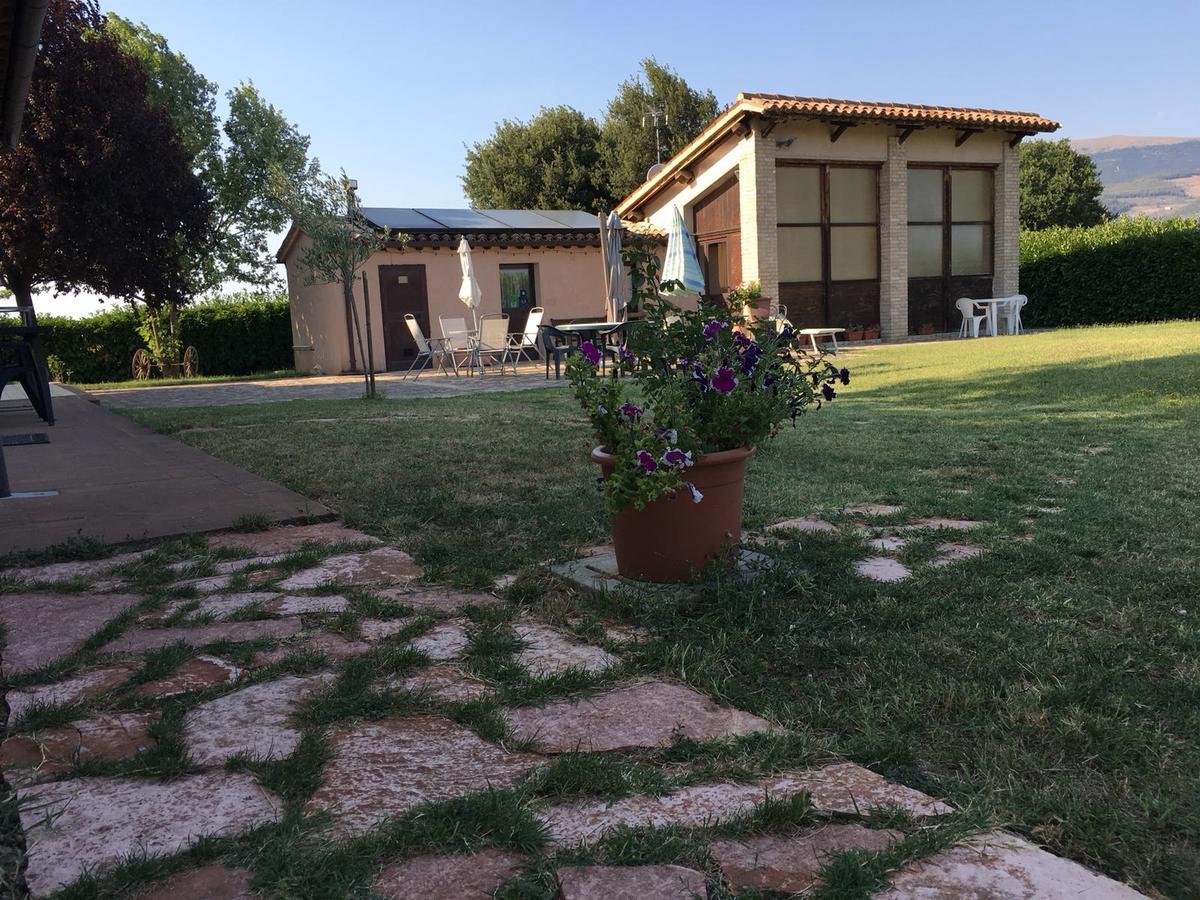 Maison d'hôtes Le Ghiande à Spello Extérieur photo