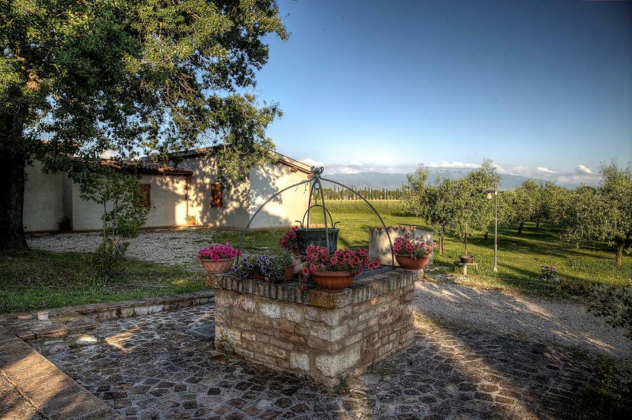 Maison d'hôtes Le Ghiande à Spello Extérieur photo