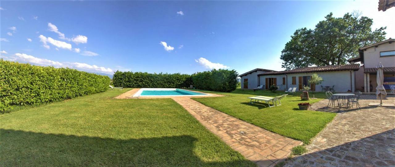 Maison d'hôtes Le Ghiande à Spello Extérieur photo